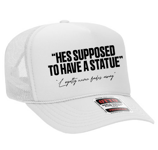 STATUE QUOTE WHITE HAT